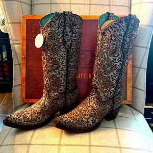 Corral cowboy Boots Nude Embroidery Chameleon Size 8